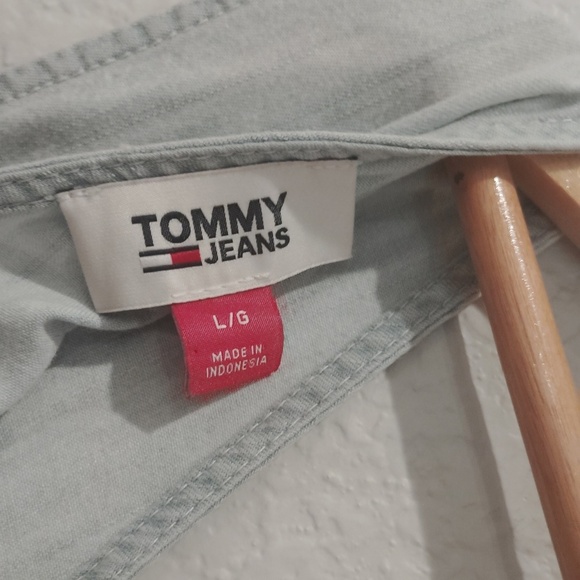 Tommy Hilfiger Criss-Cross Ruffel Dress - Picture 5 of 5